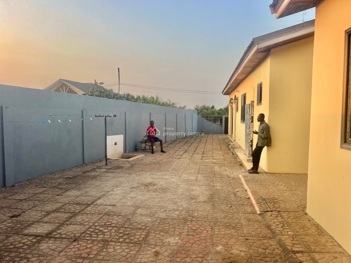 Luxury 4bedrooms House in Tema Com25, Tema Community25, Tema, Accra, House for Sale