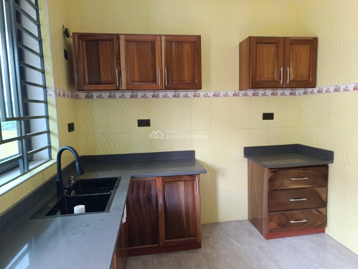 Executive 3 Bedroom, Pokuase (pokoasi), Ga West Municipal, Accra, Apartment for Rent