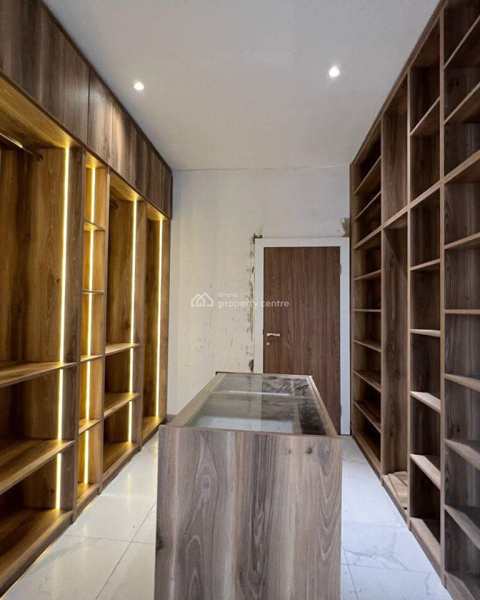 Luxury 4-bedroom House with Bq -- East Legon, East Legon, East Legon, Accra, Detached Duplex for Sale