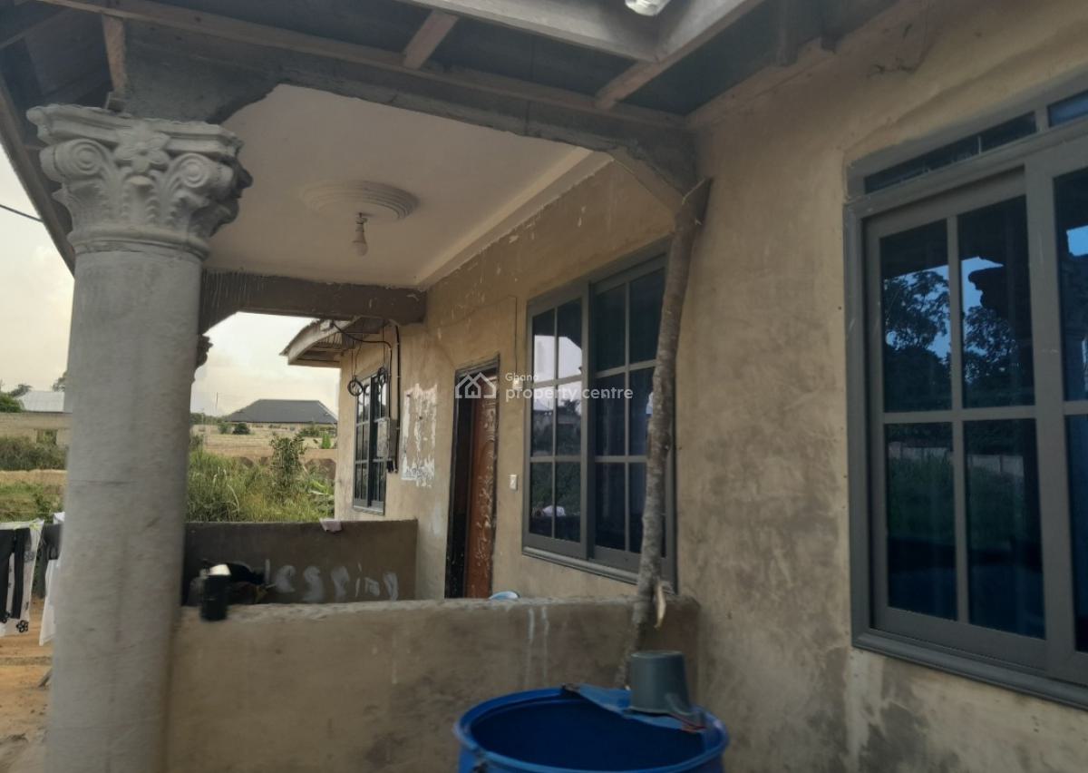 3 Bedrooms  ( Kona / Asonomaso Nkwanta., Kona, on Fawoade Mampongteng Road, Kwabre, Ashanti, House for Sale