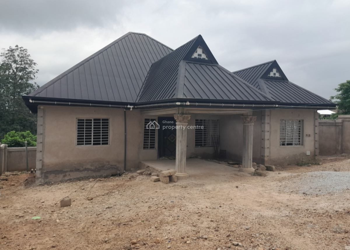 3 Bedrooms, Akom Nkwantakese, on Kumasi Offinso Road., Kumasi Metropolitan, Ashanti, House for Sale