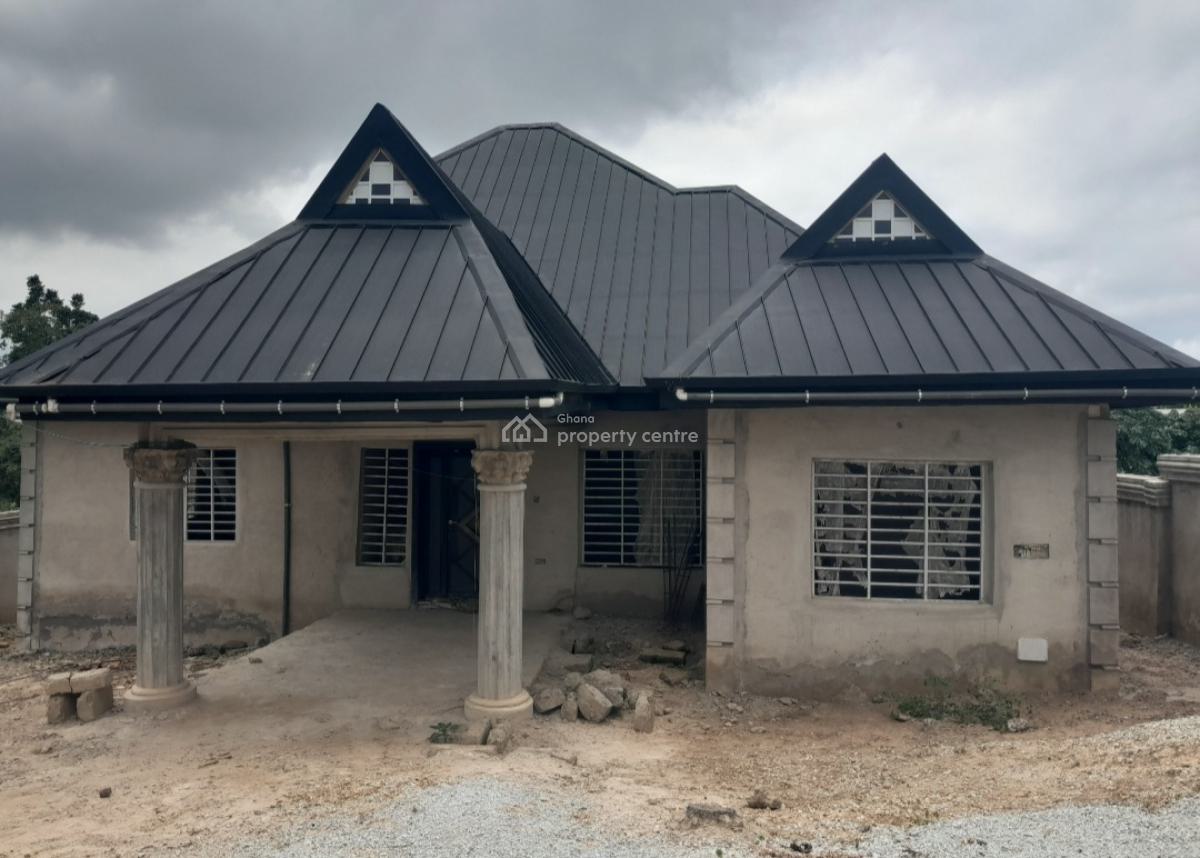 3 Bedrooms, Akom Nkwantakese, on Kumasi Offinso Road., Kumasi Metropolitan, Ashanti, House for Sale