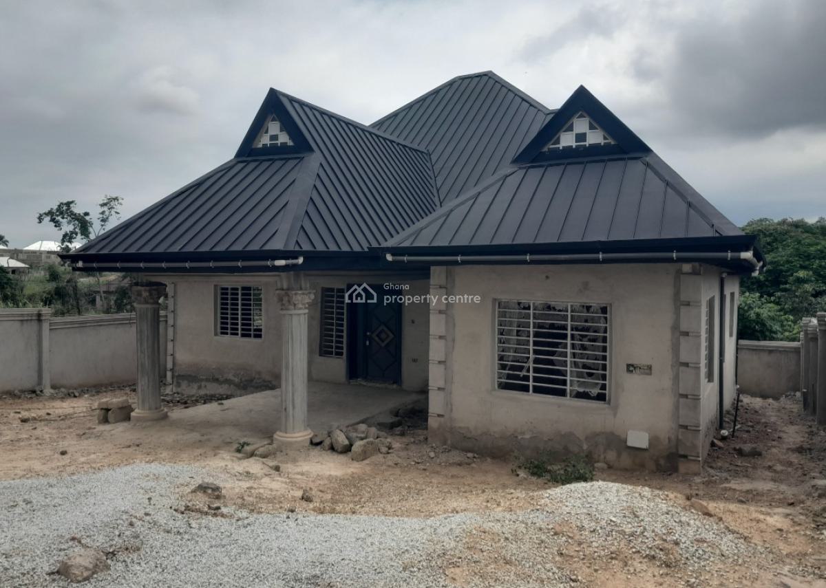 3 Bedrooms, Akom Nkwantakese, on Kumasi Offinso Road., Kumasi Metropolitan, Ashanti, House for Sale