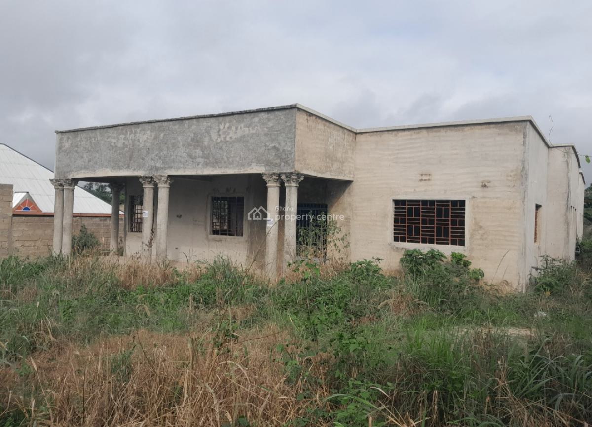 5 Bedrooms  ( 2 Plots) Fully Fence Walled, Ahodwo, Kwabre, Near Mampongteng, Kenyasi., Kumasi Metropolitan, Ashanti, House for Sale