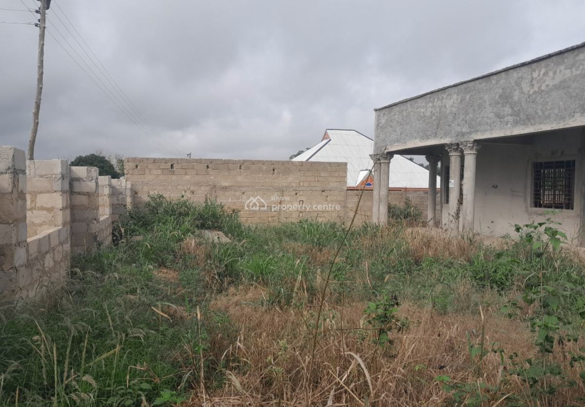 5 Bedrooms  ( 2 Plots) Fully Fence Walled, Ahodwo, Kwabre, Near Mampongteng, Kenyasi., Kumasi Metropolitan, Ashanti, House for Sale