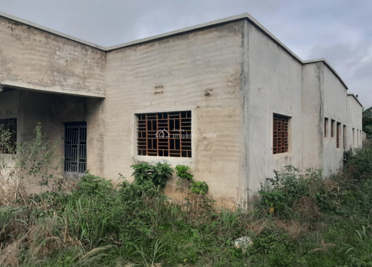 5 Bedrooms  ( 2 Plots) Fully Fence Walled, Ahodwo, Kwabre, Near Mampongteng, Kenyasi., Kumasi Metropolitan, Ashanti, House for Sale