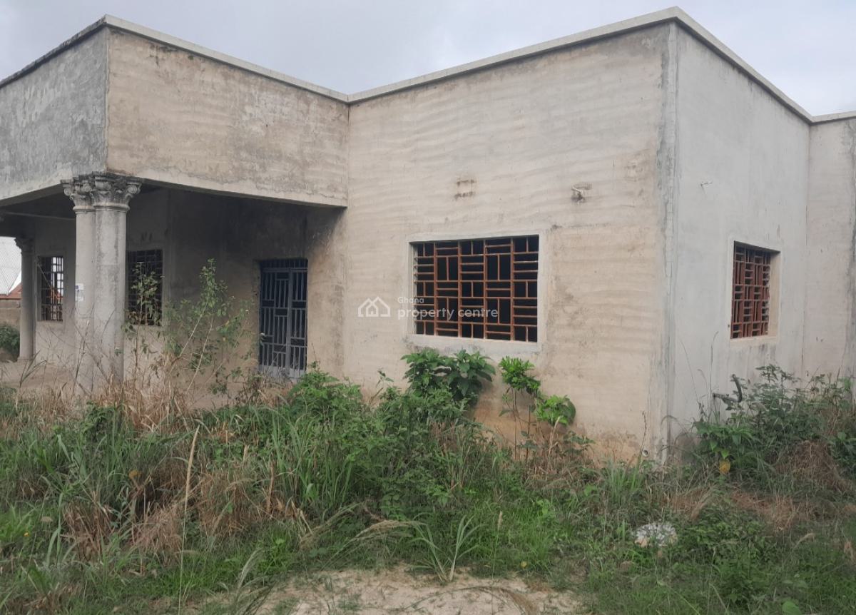 5 Bedrooms  ( 2 Plots) Fully Fence Walled, Ahodwo, Kwabre, Near Mampongteng, Kenyasi., Kumasi Metropolitan, Ashanti, House for Sale