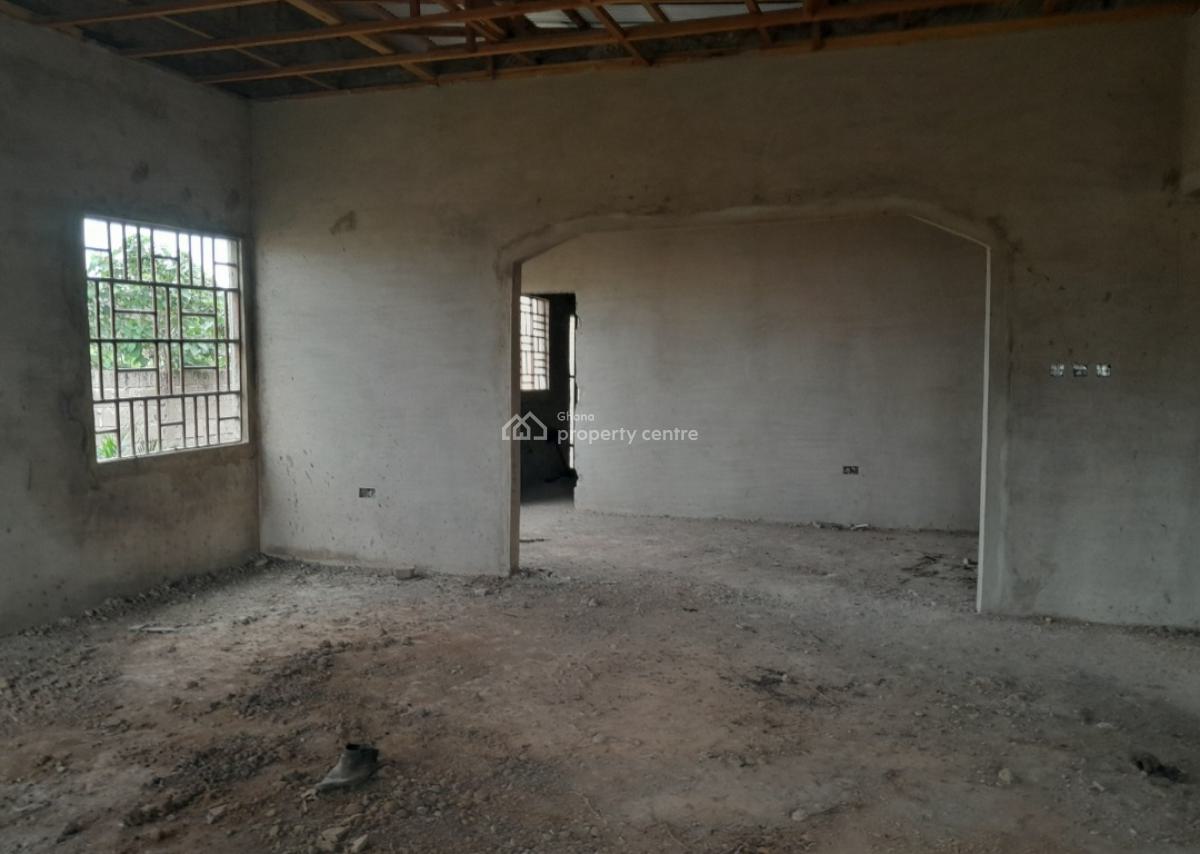 5 Bedrooms  ( 2 Plots) Fully Fence Walled, Ahodwo, Kwabre, Near Mampongteng, Kenyasi., Kumasi Metropolitan, Ashanti, House for Sale