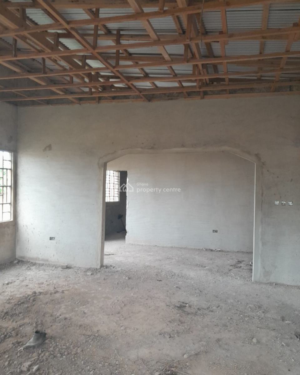 5 Bedrooms  ( 2 Plots) Fully Fence Walled, Ahodwo, Kwabre, Near Mampongteng, Kenyasi., Kumasi Metropolitan, Ashanti, House for Sale