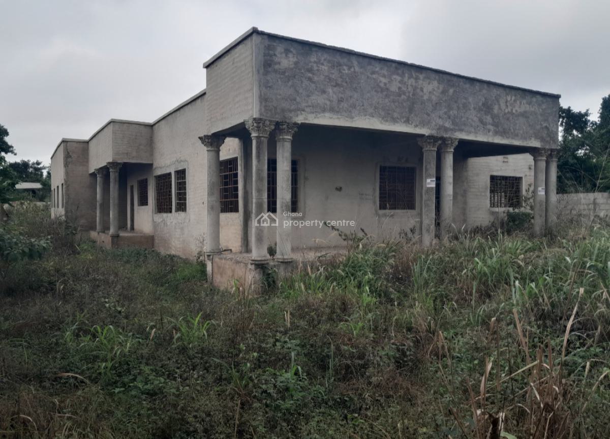 5 Bedrooms  ( 2 Plots) Fully Fence Walled, Ahodwo, Kwabre, Near Mampongteng, Kenyasi., Kumasi Metropolitan, Ashanti, House for Sale