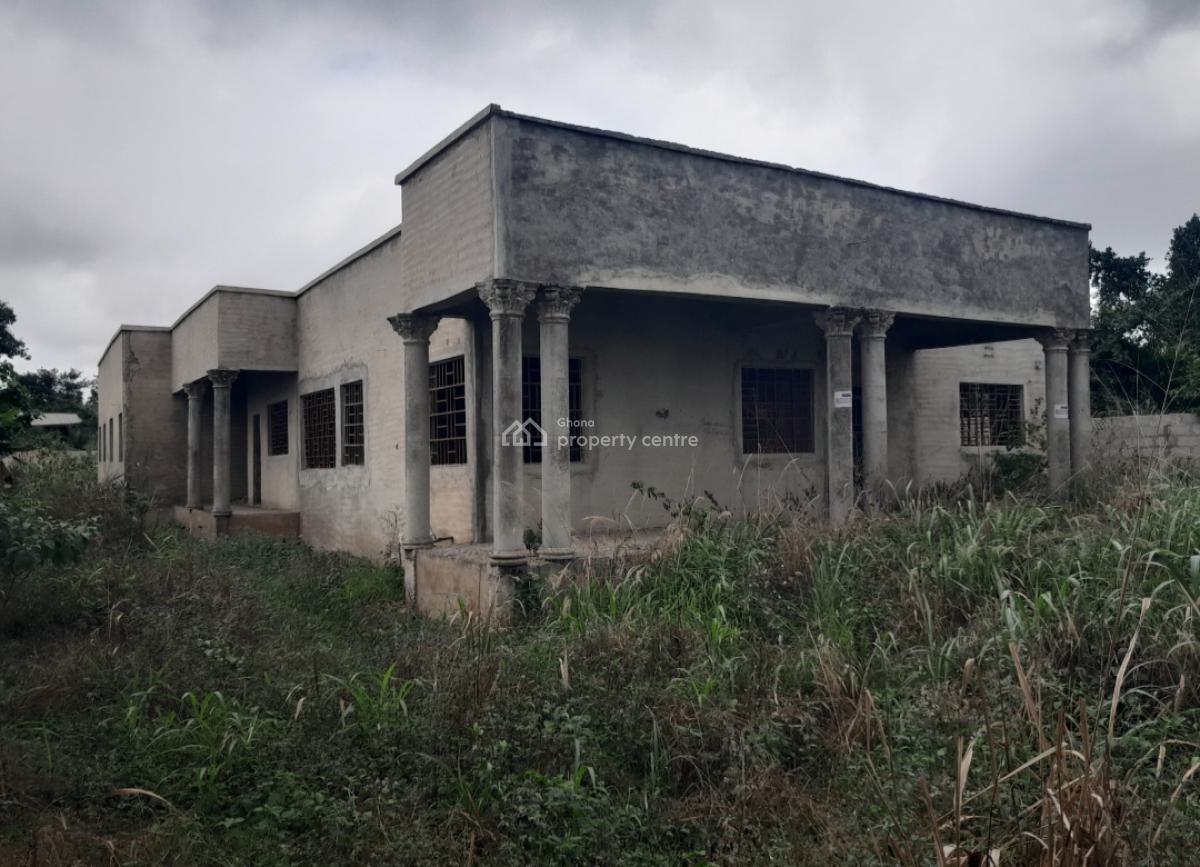 5 Bedrooms  ( 2 Plots) Fully Fence Walled, Ahodwo, Kwabre, Near Mampongteng, Kenyasi., Kumasi Metropolitan, Ashanti, House for Sale