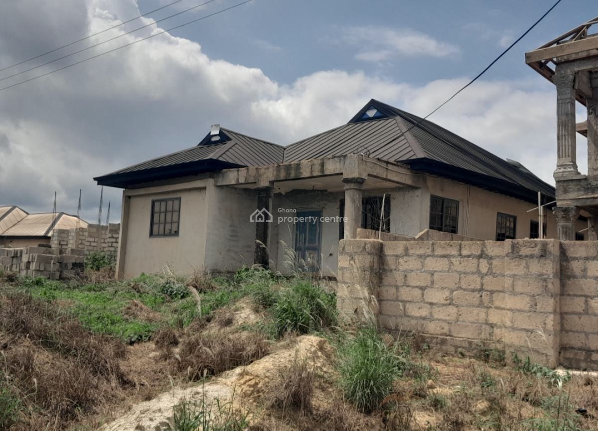 3 Bedrooms, Saaman, Near Kenyasi Bosore., Kumasi Metropolitan, Ashanti, House for Sale