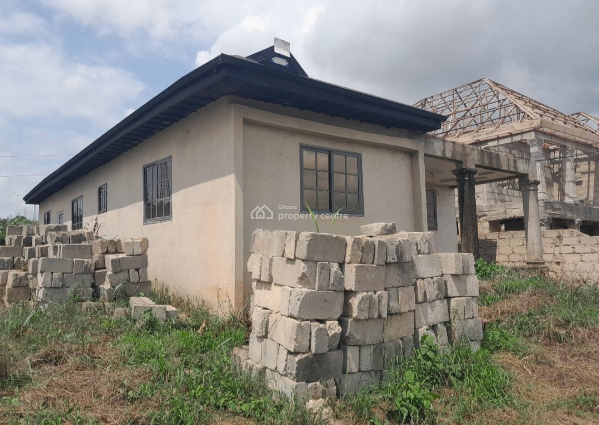 3 Bedrooms, Saaman, Near Kenyasi Bosore., Kumasi Metropolitan, Ashanti, House for Sale