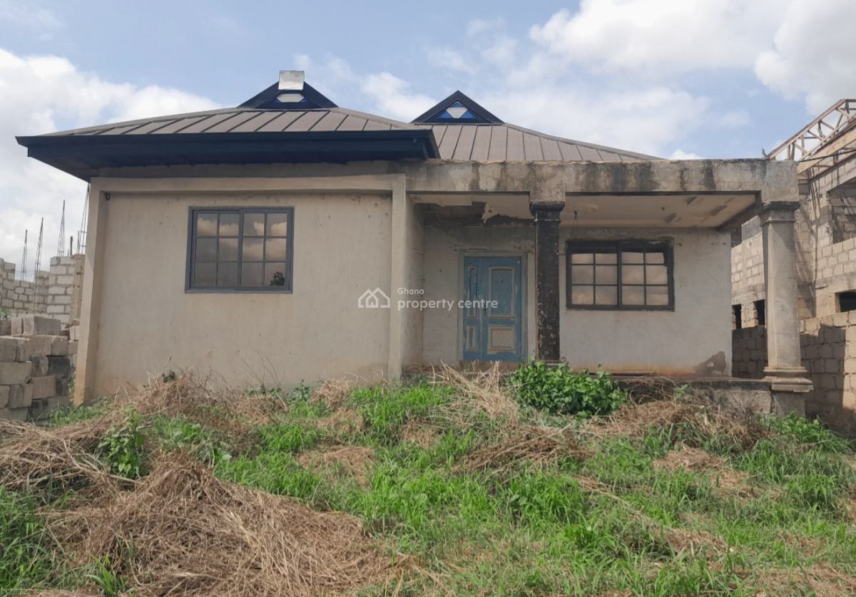 3 Bedrooms, Saaman, Near Kenyasi Bosore., Kumasi Metropolitan, Ashanti, House for Sale