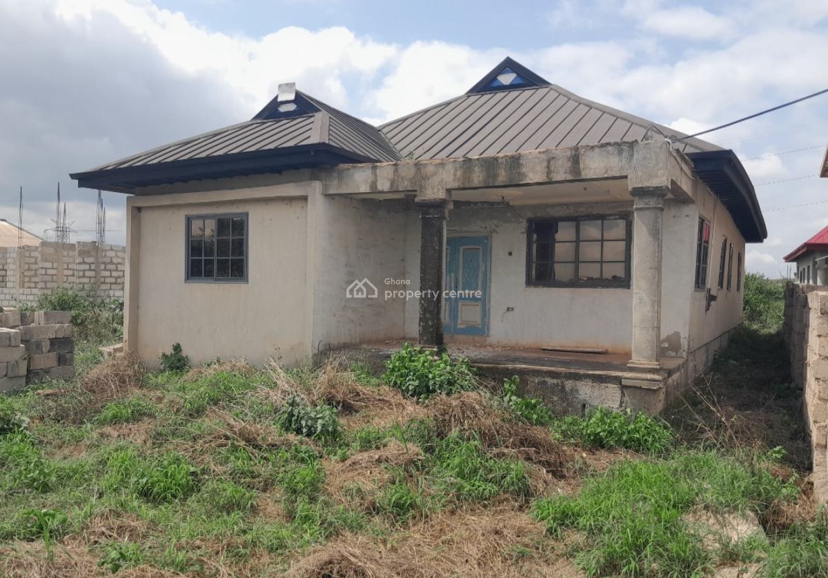3 Bedrooms, Saaman, Near Kenyasi Bosore., Kumasi Metropolitan, Ashanti, House for Sale
