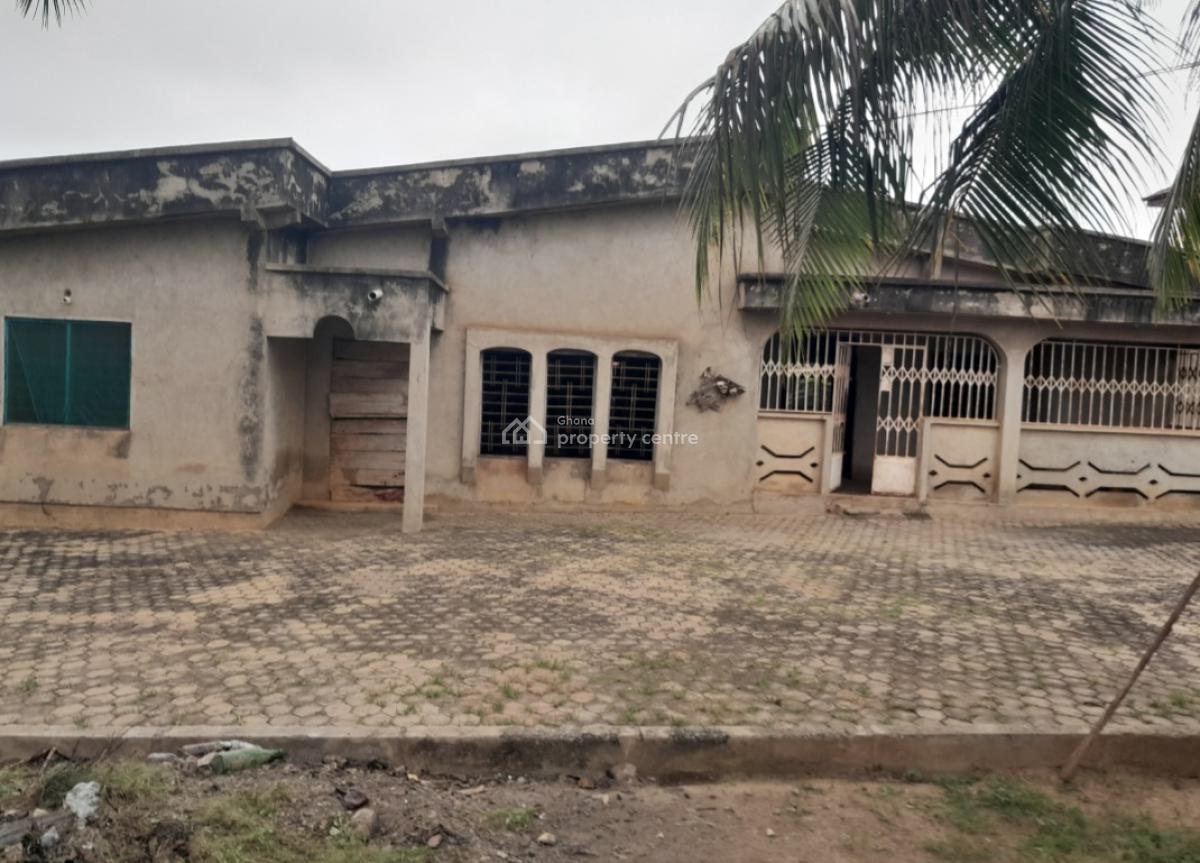 4 Bedrooms, Anwomaso, on Tech Ejisu Road., Kumasi Metropolitan, Ashanti, House for Sale