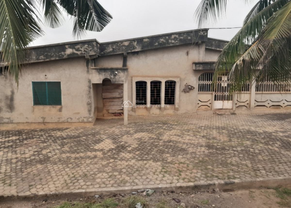 4 Bedrooms, Anwomaso, on Tech Ejisu Road., Kumasi Metropolitan, Ashanti, House for Sale