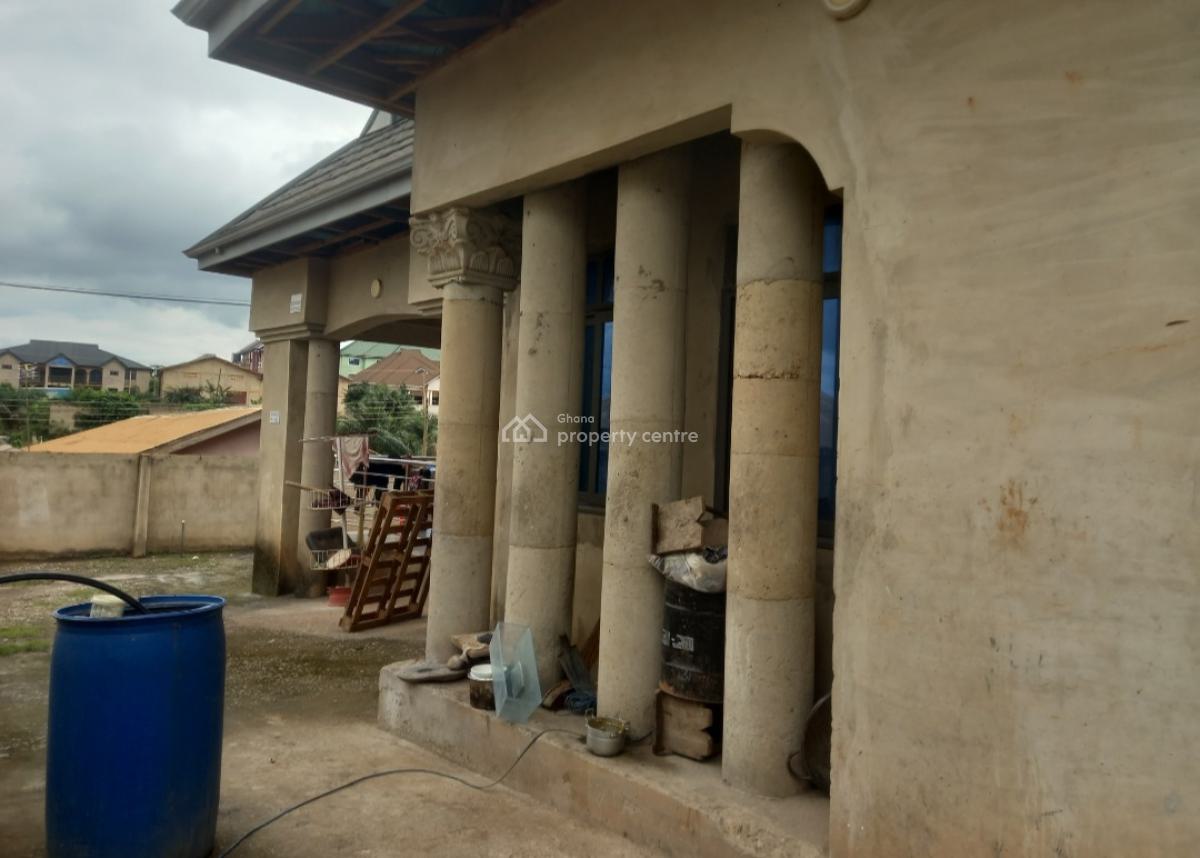 4 Bedrooms, Ahenema Kokoben, Near Santasi., Kumasi Metropolitan, Ashanti, House for Sale