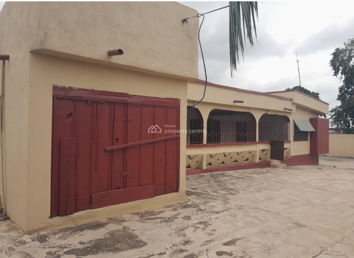 7 Bedrooms, Tafo Adonpom, Kumasi Metropolitan, Ashanti, House for Sale
