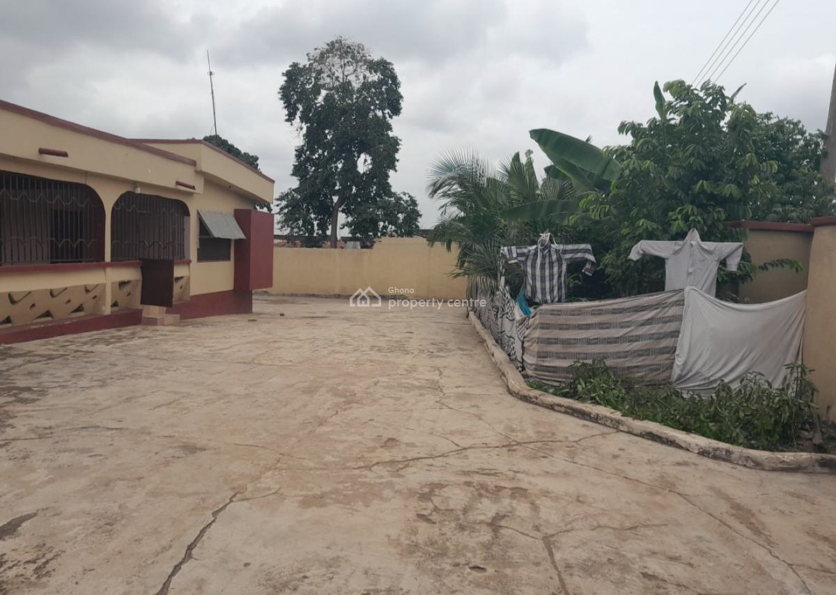 7 Bedrooms, Tafo Adonpom, Kumasi Metropolitan, Ashanti, House for Sale
