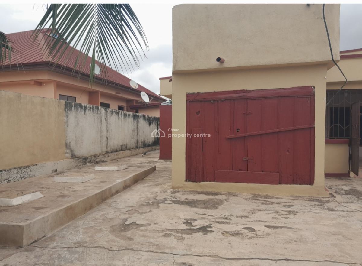 7 Bedrooms, Tafo Adonpom, Kumasi Metropolitan, Ashanti, House for Sale