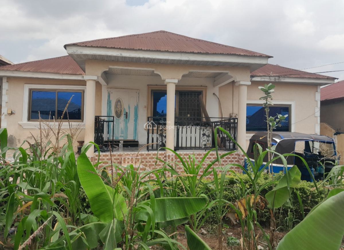 4 Bedrooms, Afrancho ( Bronkom) , Near Kronum., Kumasi Metropolitan, Ashanti, House for Sale