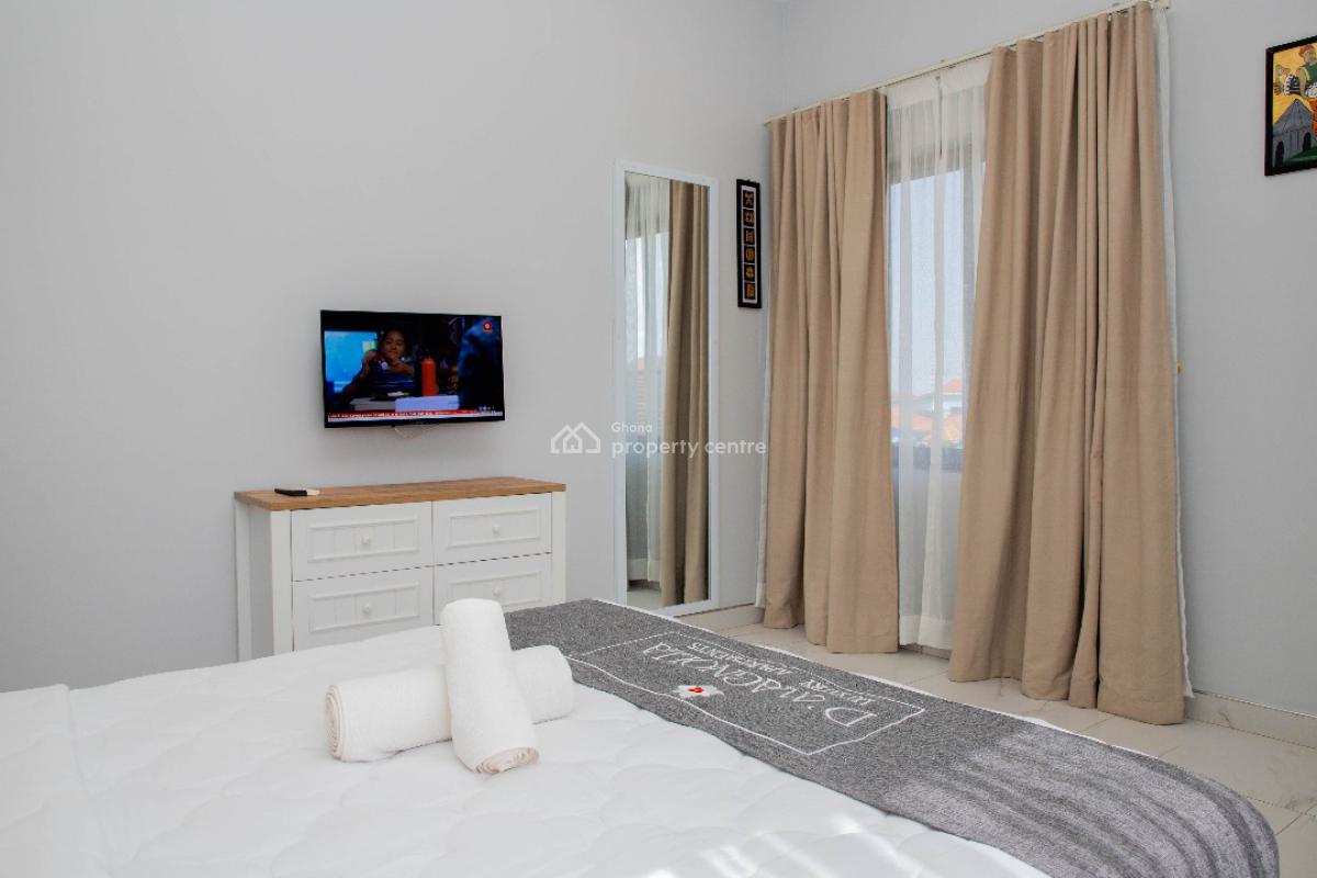 Modern 2-bedroom Apartment, Ashaley Botwe School Junction, Adenta Municipal, Accra, Apartment Short Let