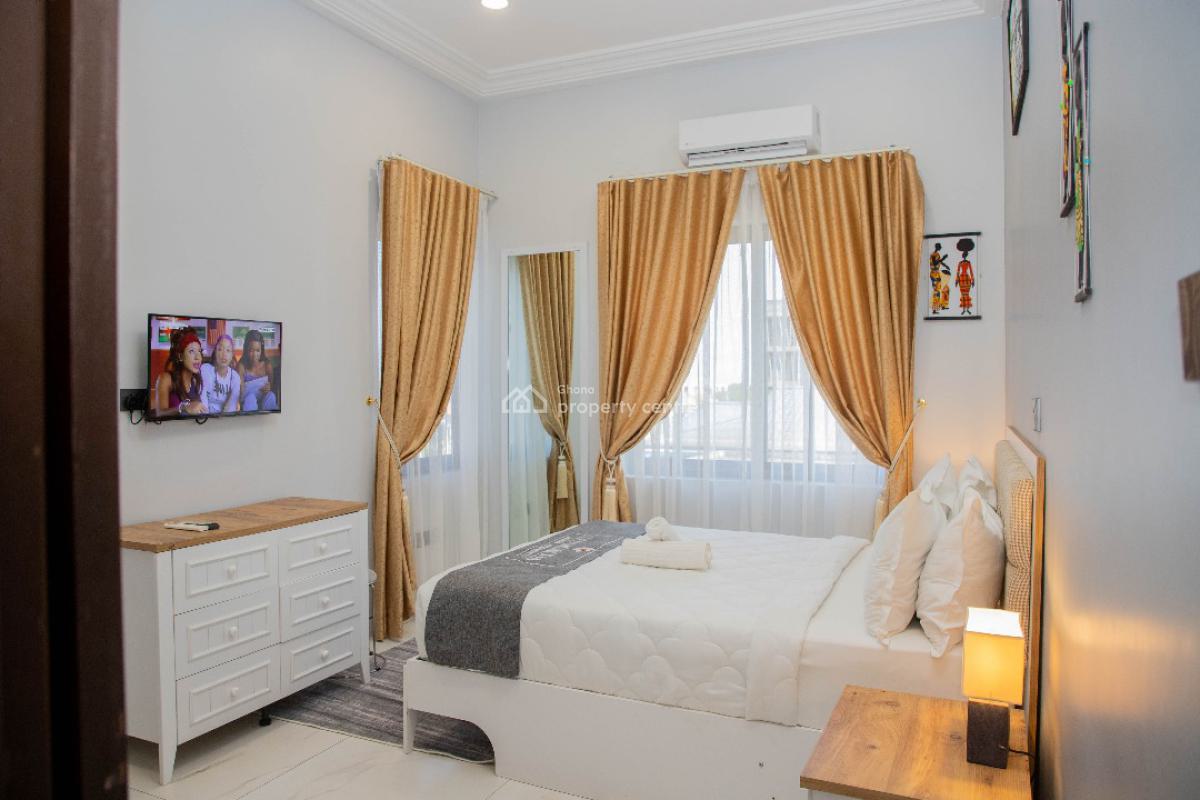 Modern 2-bedroom Apartment, Ashaley Botwe School Junction, Adenta Municipal, Accra, Apartment Short Let