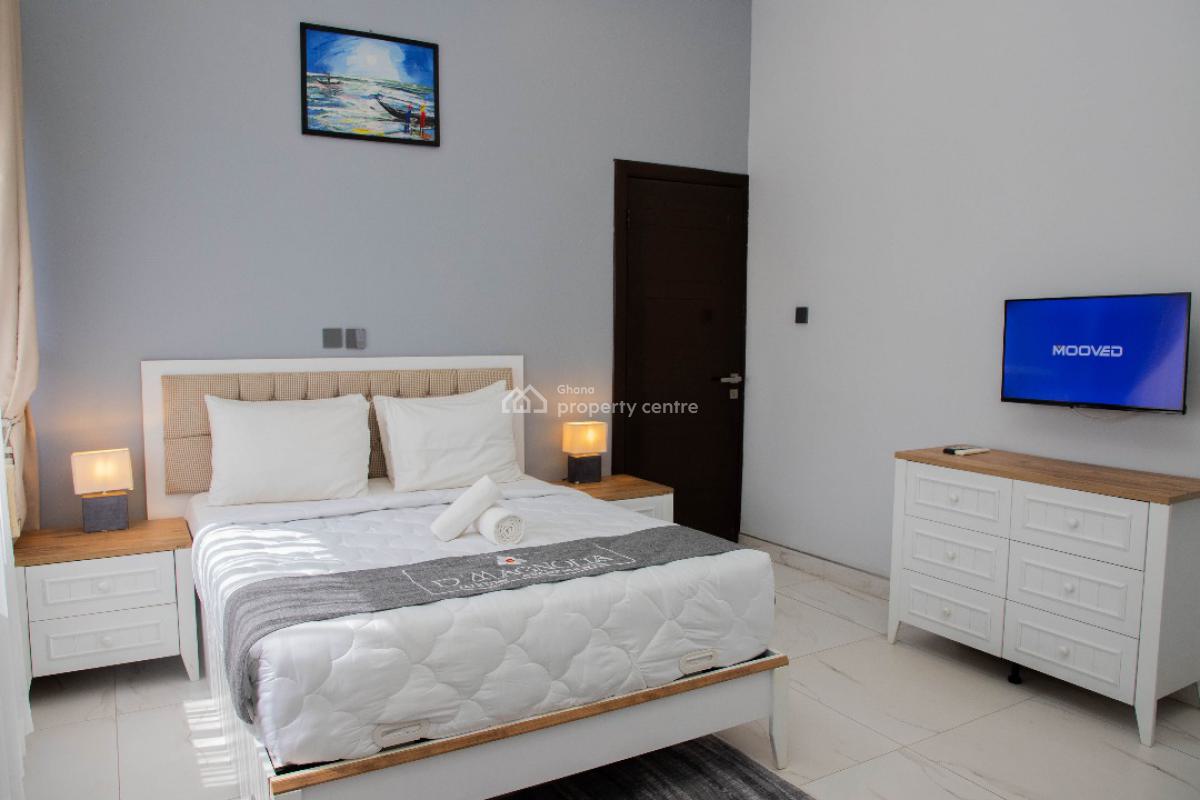 Modern 2-bedroom Apartment, Ashaley Botwe School Junction, Adenta Municipal, Accra, Apartment Short Let
