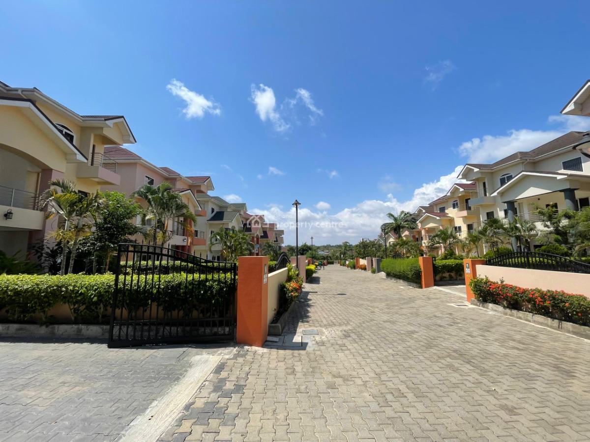 Luxurious 5-bedroom Townhouse @ Cantonment, Cantonments, Accra, Townhouse for Rent