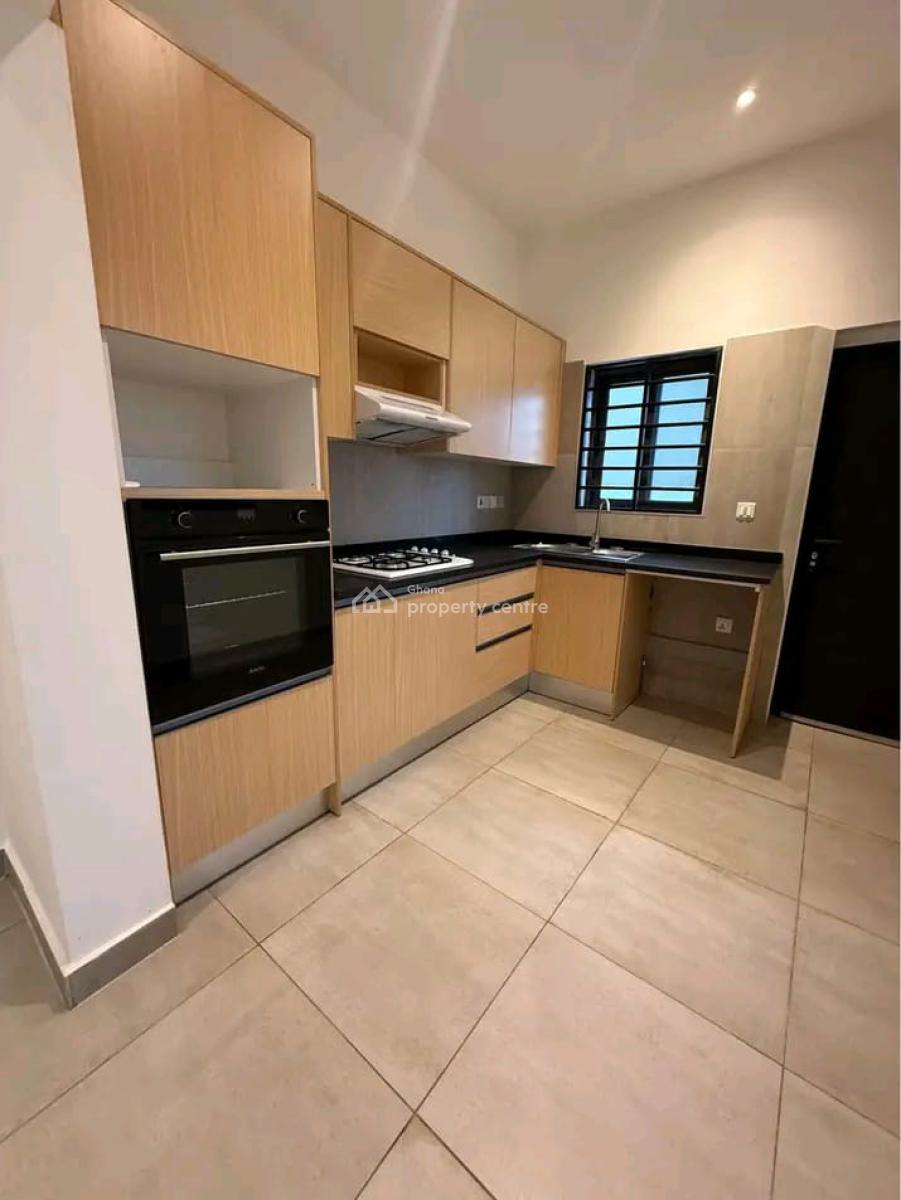 Executive Newly Built 3bedroom House @ Adenta Ritz Junction, Ritz Junction, Adenta Municipal, Accra, House for Sale