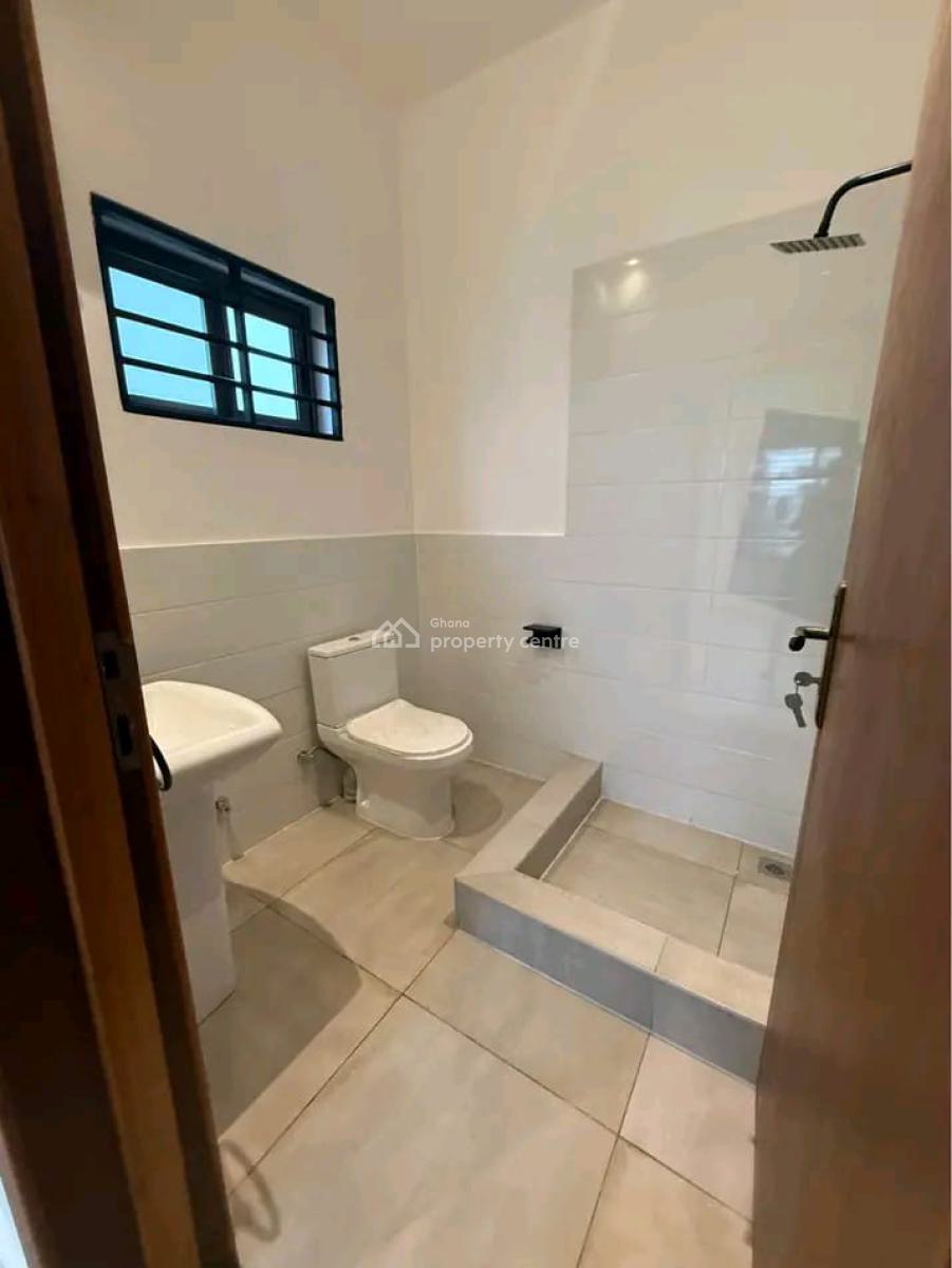 Executive Newly Built 3bedroom House @ Adenta Ritz Junction, Ritz Junction, Adenta Municipal, Accra, House for Sale
