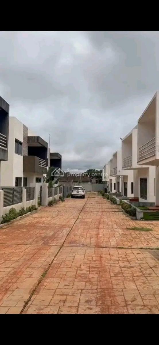 Newly Built 2-bedroom Townhouse @ North Legon, North Legon, Accra, House for Sale