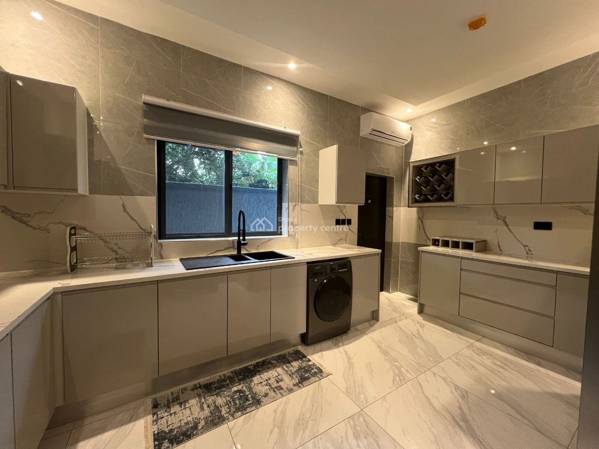 Luxury Townhouse -- Airport Residential  Area., Airport Residential Area, Accra, House for Rent