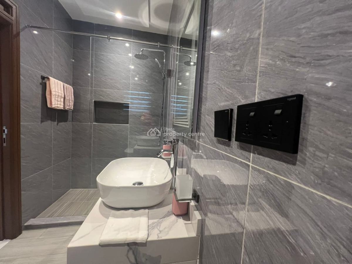 Luxury Townhouse -- Airport Residential  Area., Airport Residential Area, Accra, House for Rent
