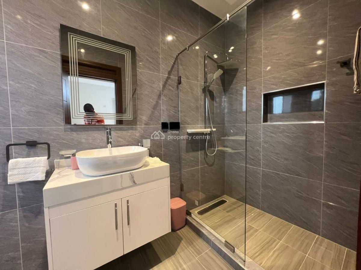 Luxury Townhouse -- Airport Residential  Area., Airport Residential Area, Accra, House for Rent