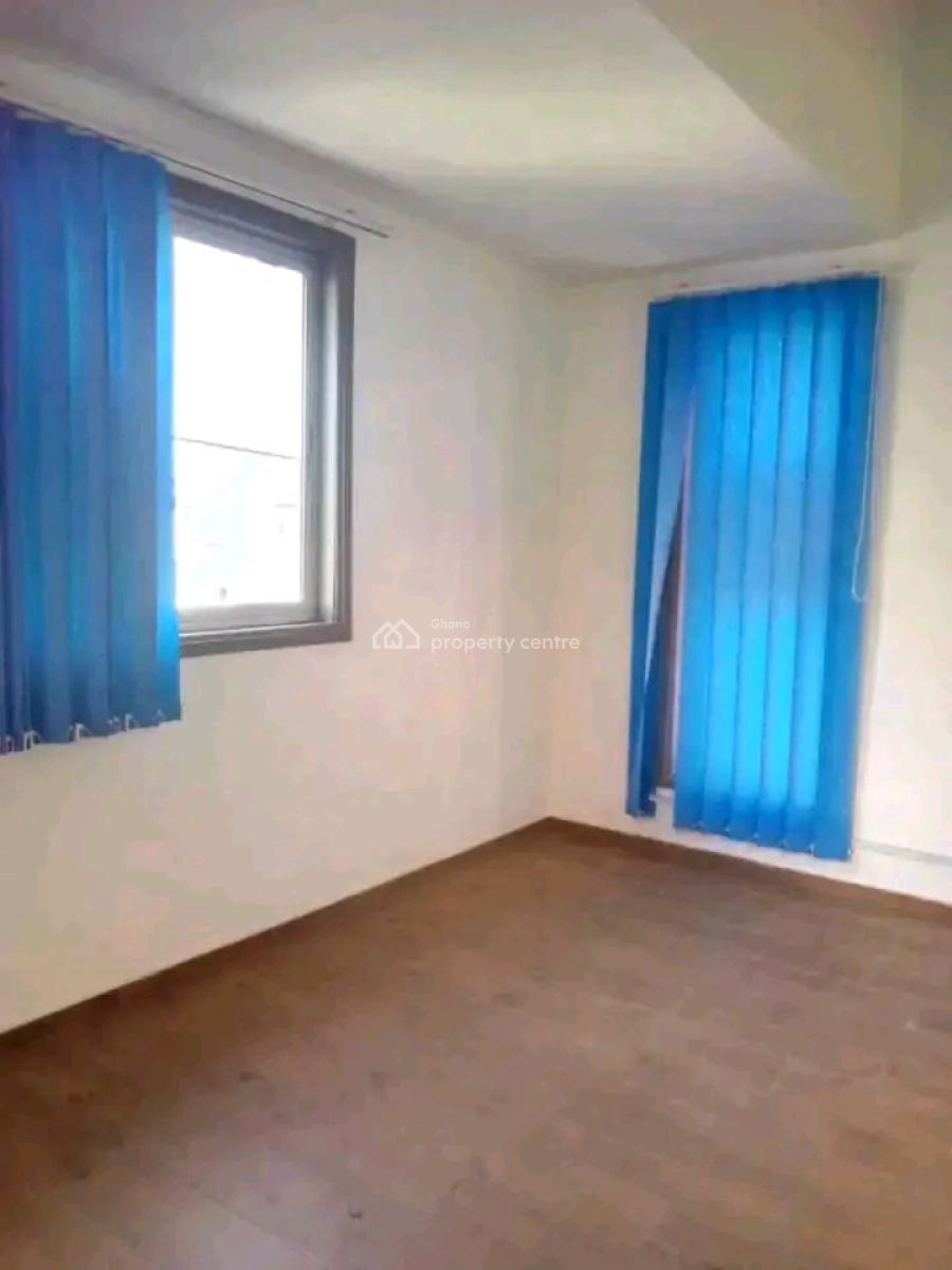 Commercial Property (freehold) Prime Location Facing The Main Road, Ringroad Central, Nima, Accra, Commercial Property for Sale