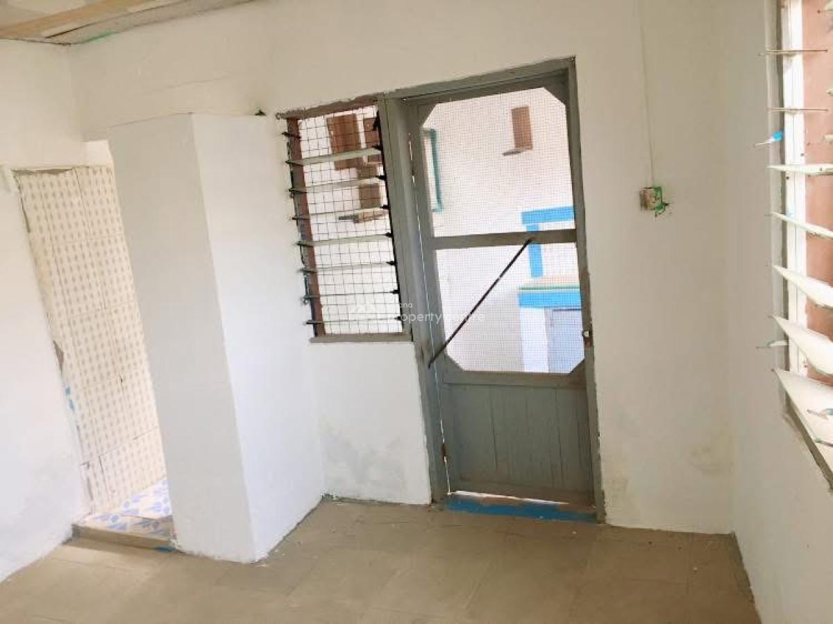 Nice Single Room Self Contained with Spacious Kitchen, Rasta - Bush Road, Teshie New Town, Accra, Single Room Self Contained for Rent