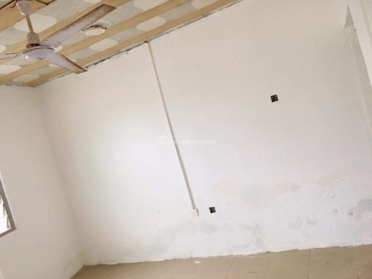 Nice Single Room Self Contained with Spacious Kitchen, Rasta - Bush Road, Teshie New Town, Accra, Single Room Self Contained for Rent