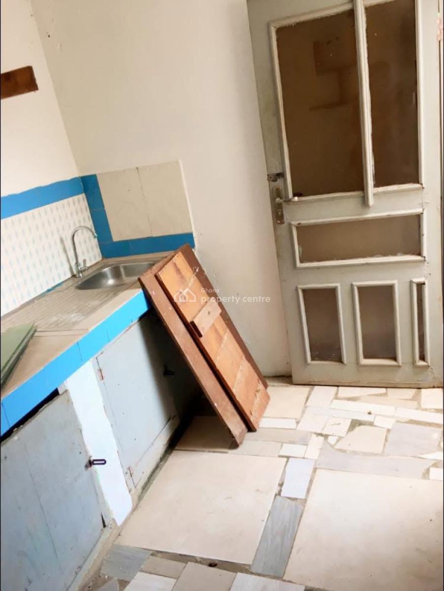 Nice Single Room Self Contained with Spacious Kitchen, Rasta - Bush Road, Teshie New Town, Accra, Single Room Self Contained for Rent