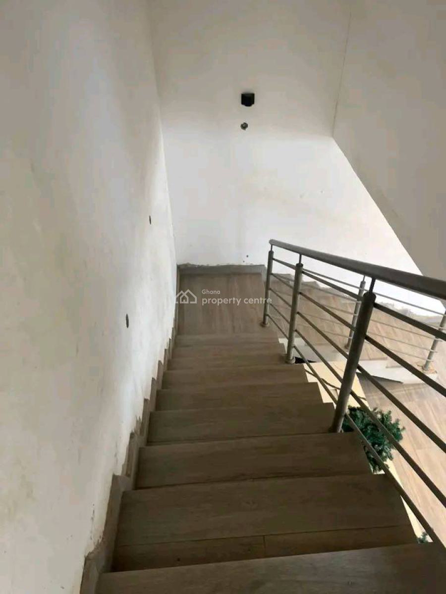 Executive 4 Bedrooms, Tema, Accra, House for Sale