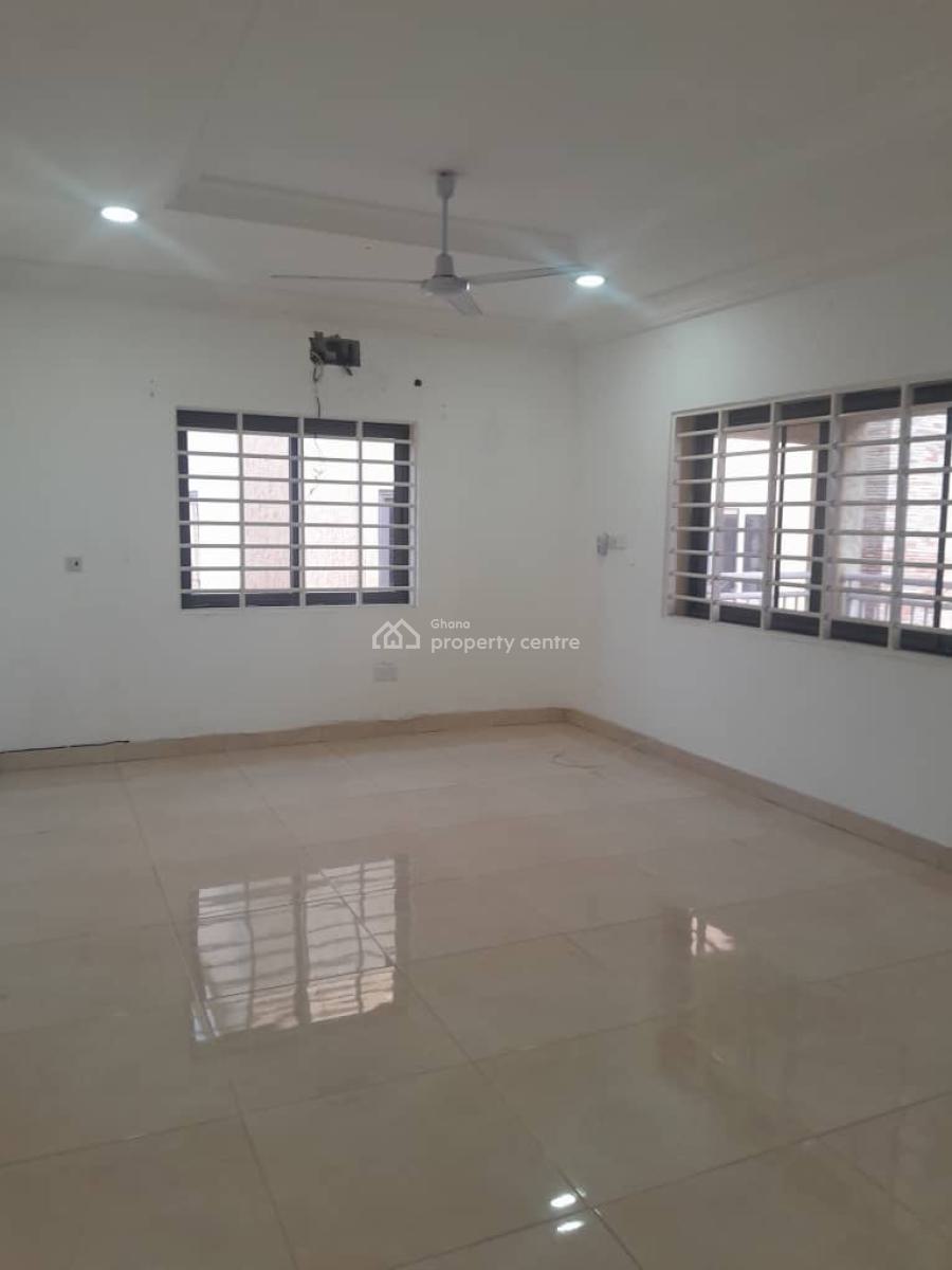 Executive 3 Bedrooms, Oyarifa, La Nkwantanang Madina Municipal, Accra, Townhouse for Rent