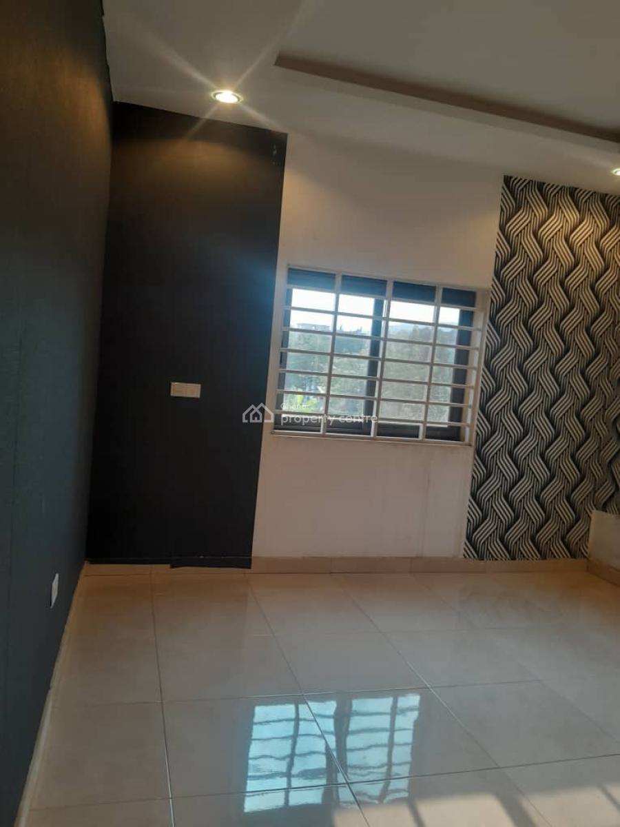 Executive 3 Bedrooms, Oyarifa, La Nkwantanang Madina Municipal, Accra, Townhouse for Rent