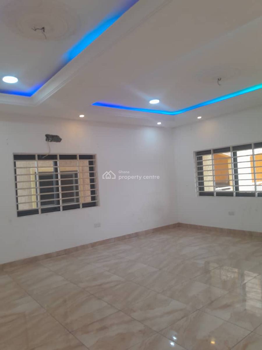 Executive 3 Bedrooms, Oyarifa, La Nkwantanang Madina Municipal, Accra, Townhouse for Rent