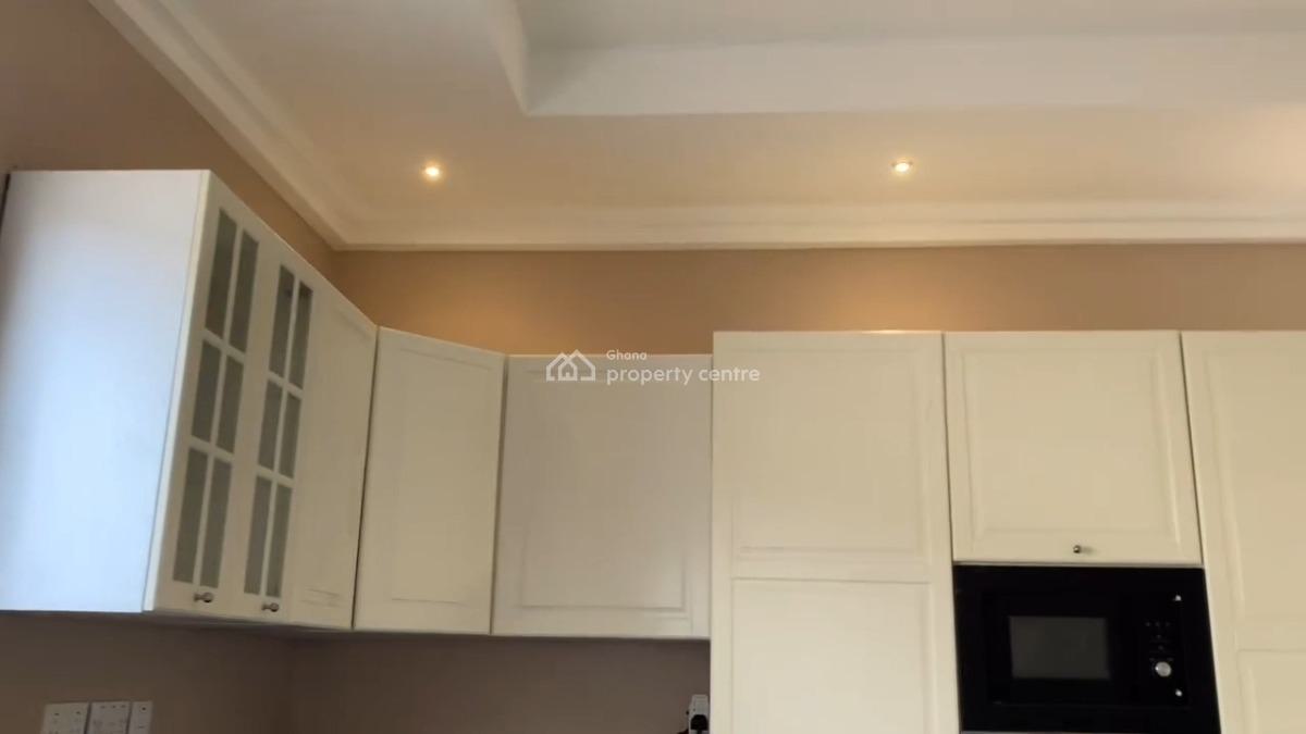 3 Bedroom Spacious House with a Boys Quarters and Garadge at Lashibi I, Accra Metropolitan, Accra, House for Sale