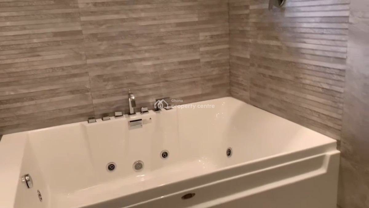 3 Bedroom Spacious House with a Boys Quarters and Garadge at Lashibi I, Accra Metropolitan, Accra, House for Sale