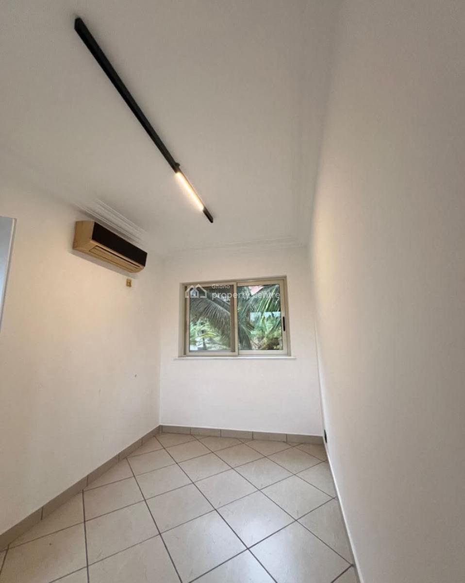 Step Into Luxury -- Semi-furnished 4-bedroom, Villagio, Dzorwulu, Accra, Apartment for Rent
