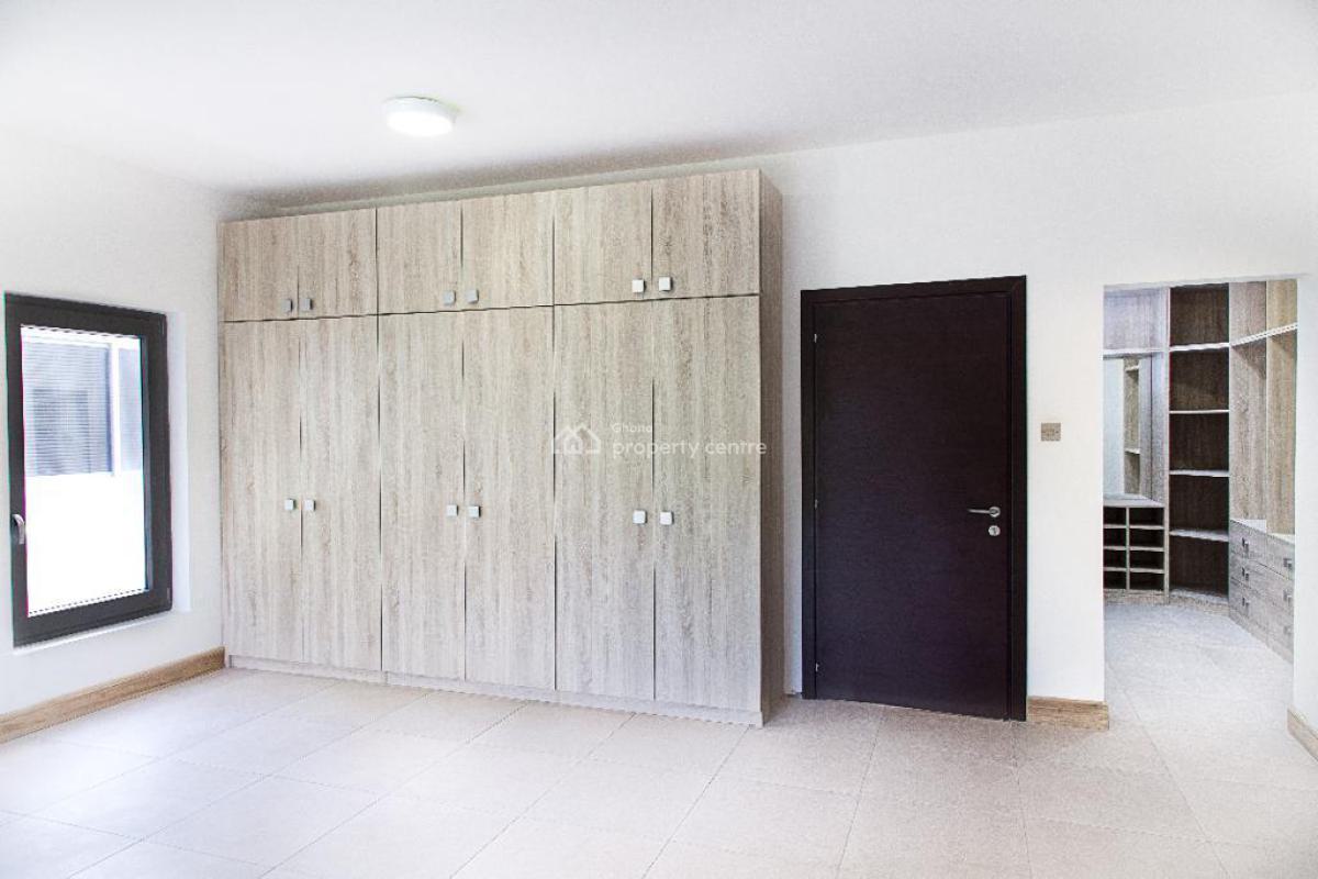 4 Bedroom Townhouse Ridge Acrra, North Ridge, Accra, House for Rent
