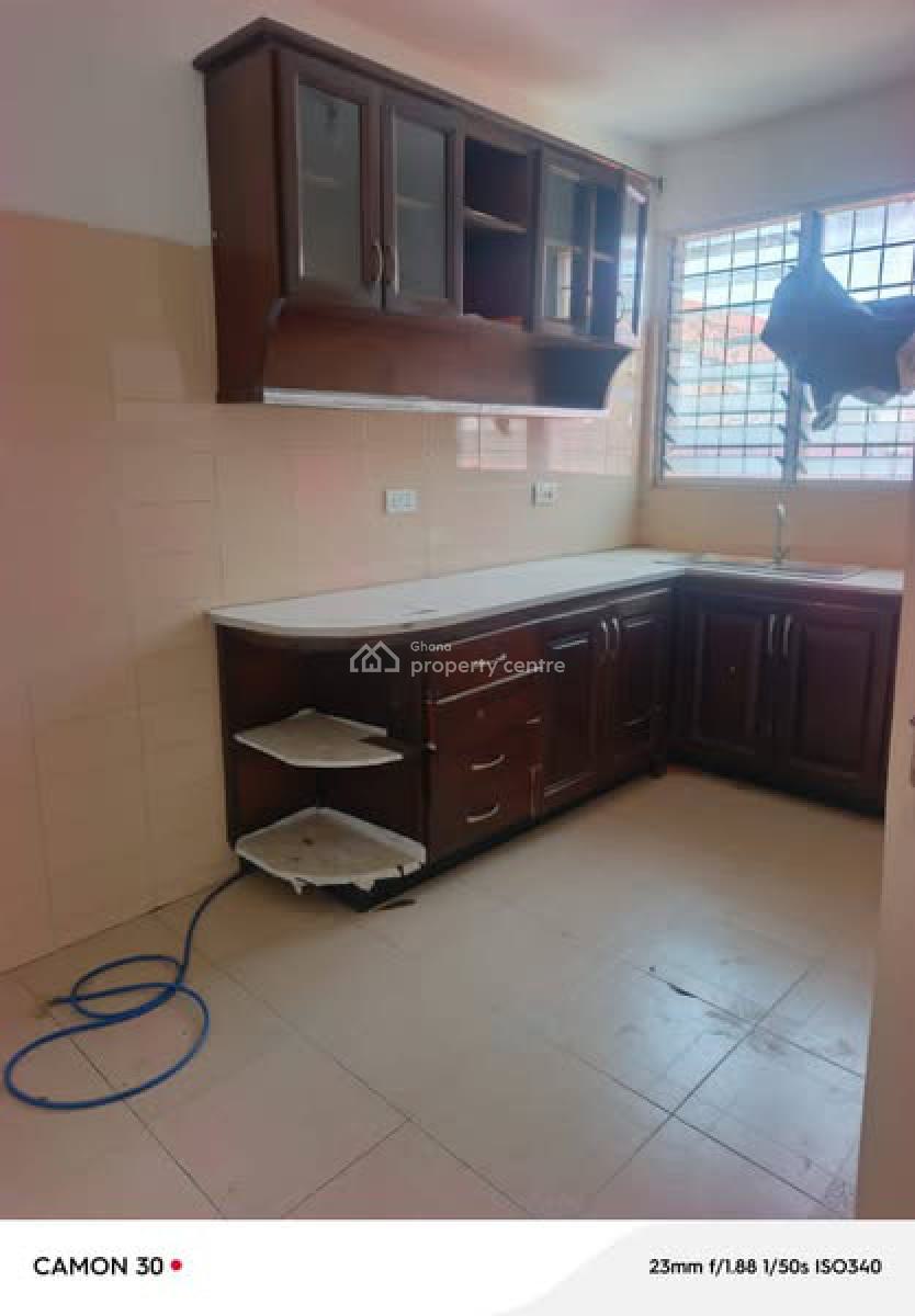 Executive Spacious Semi Detached 3 Bedroom, Spintex, Accra, Semi-detached Duplex for Rent