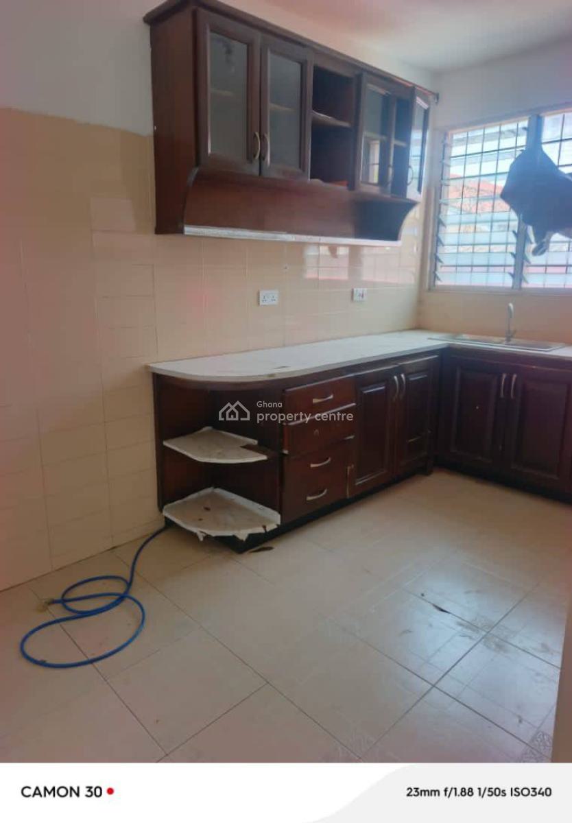 Executive Spacious Semi Detached 3 Bedroom, Spintex, Accra, Semi-detached Duplex for Rent